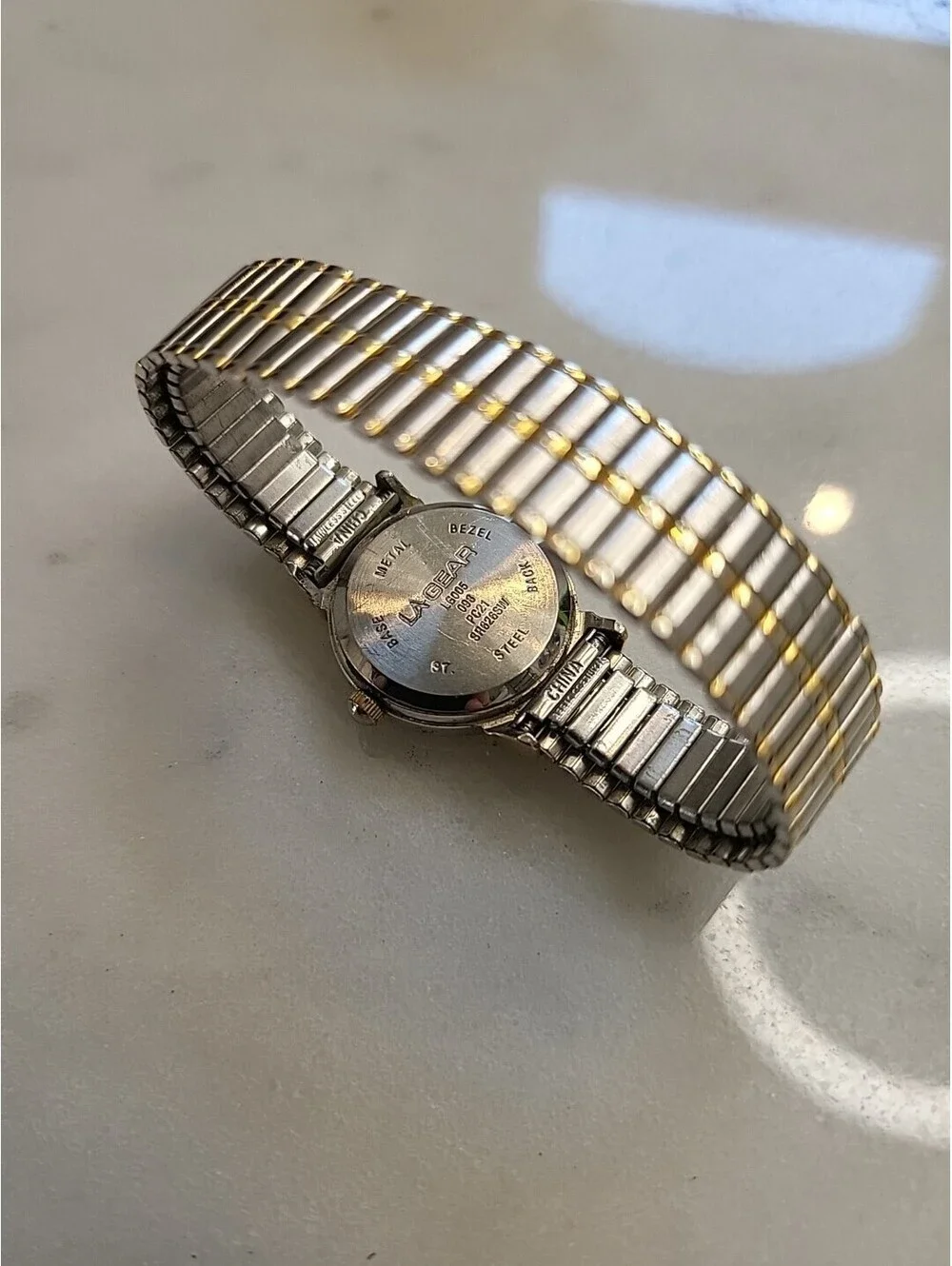 Vtg LA Gear Womans Watch Stretch Band Two- Toned OSFA New Battery 23mm Works